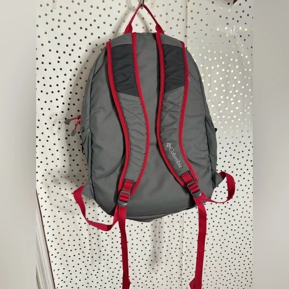 Columbia Men's Gray and Red Backpack